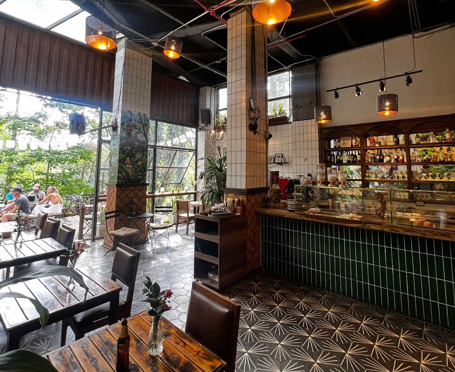 Leyla-&-Delisson-factory