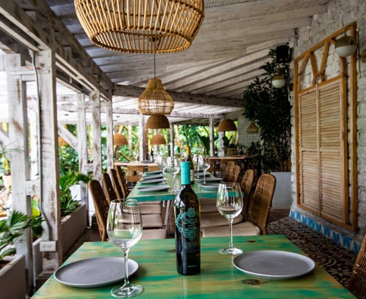 Leyla-&-Delisson-mar-y-fuego